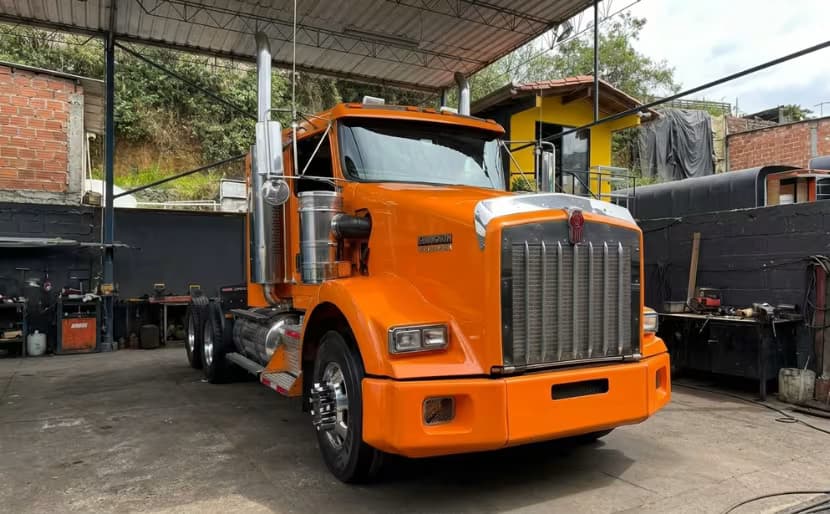 KENWORTH T800 2005