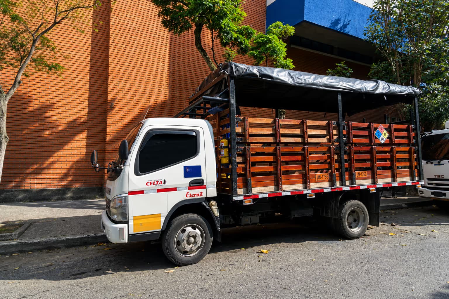 MITSUBISHI FUSO 2017